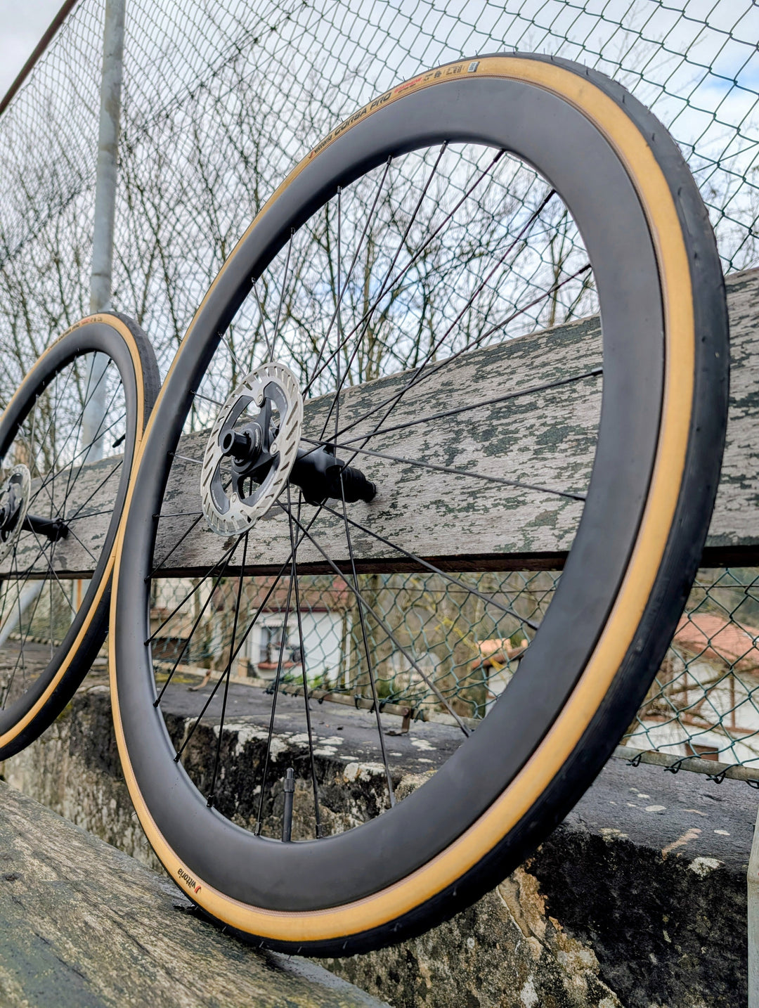 Ruedas de carbono 40mm con cubiertas Vittoria Corsa Pro