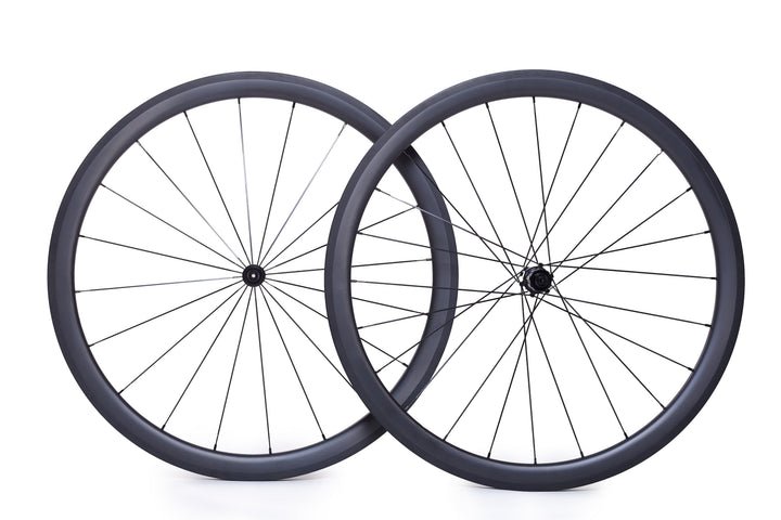 Par de ruedas de carbono NeruWheels para freno de zapata, perfil de 40 mm, pista de frenado en carbono y bujes Ratchet System